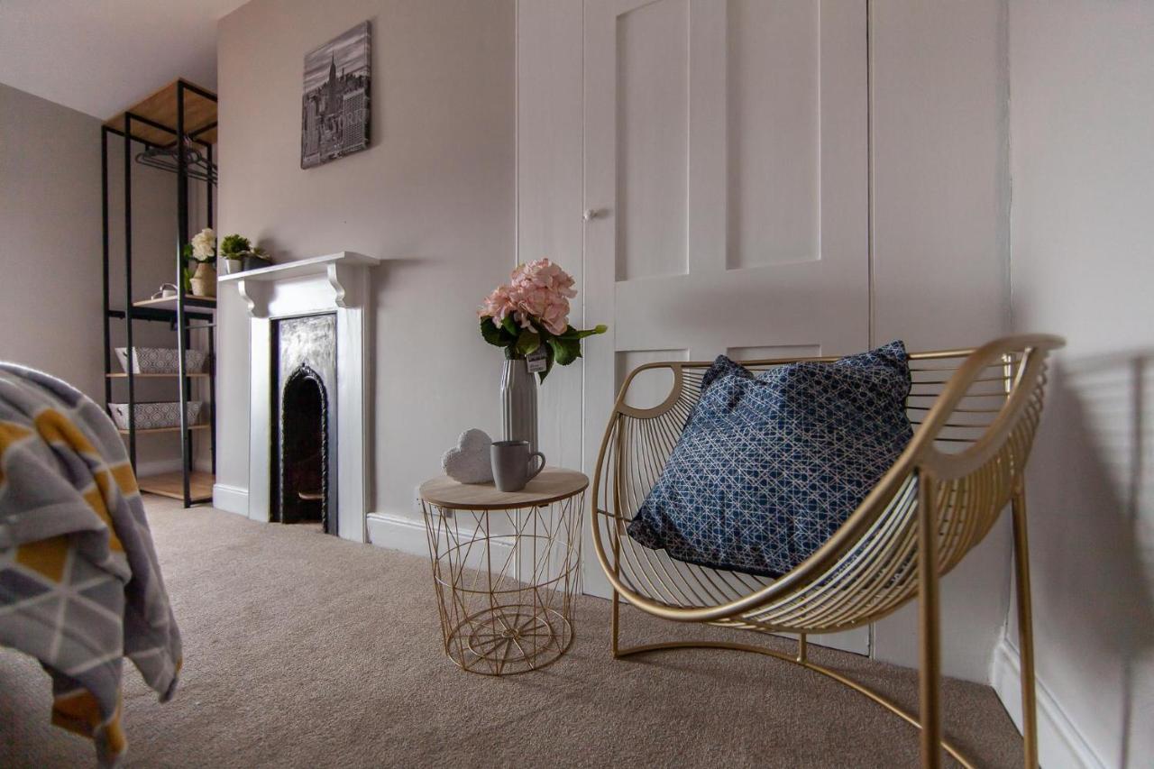 Holiday home Large House - Contractors & Families & Private Parking