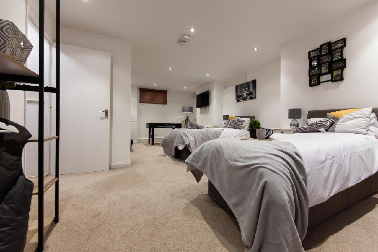 Holiday home Large House - Contractors & Families & Private Parking
